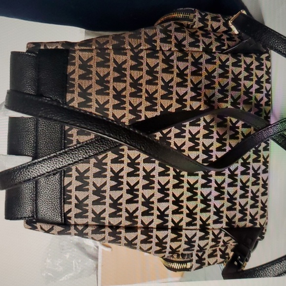 NWT Michael Kors Abby Signature Jacquard LG Cargo Backpack BG/BLK/BLK- FrimPrice - Picture 9 of 12
